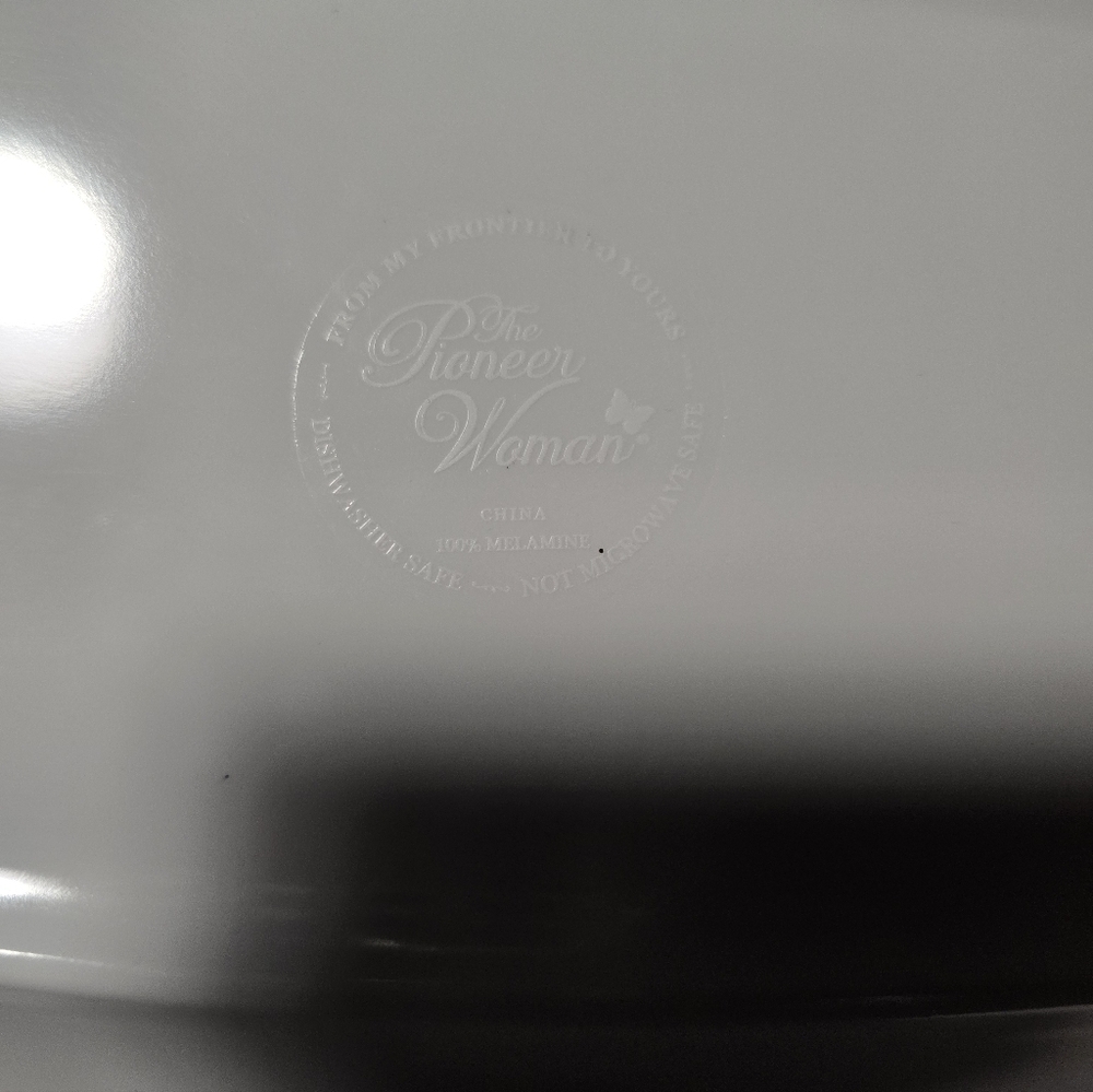Pioneer Woman coral and White Country Splatter Oval Platter w/scalloped edges. - Picture 4 of 4